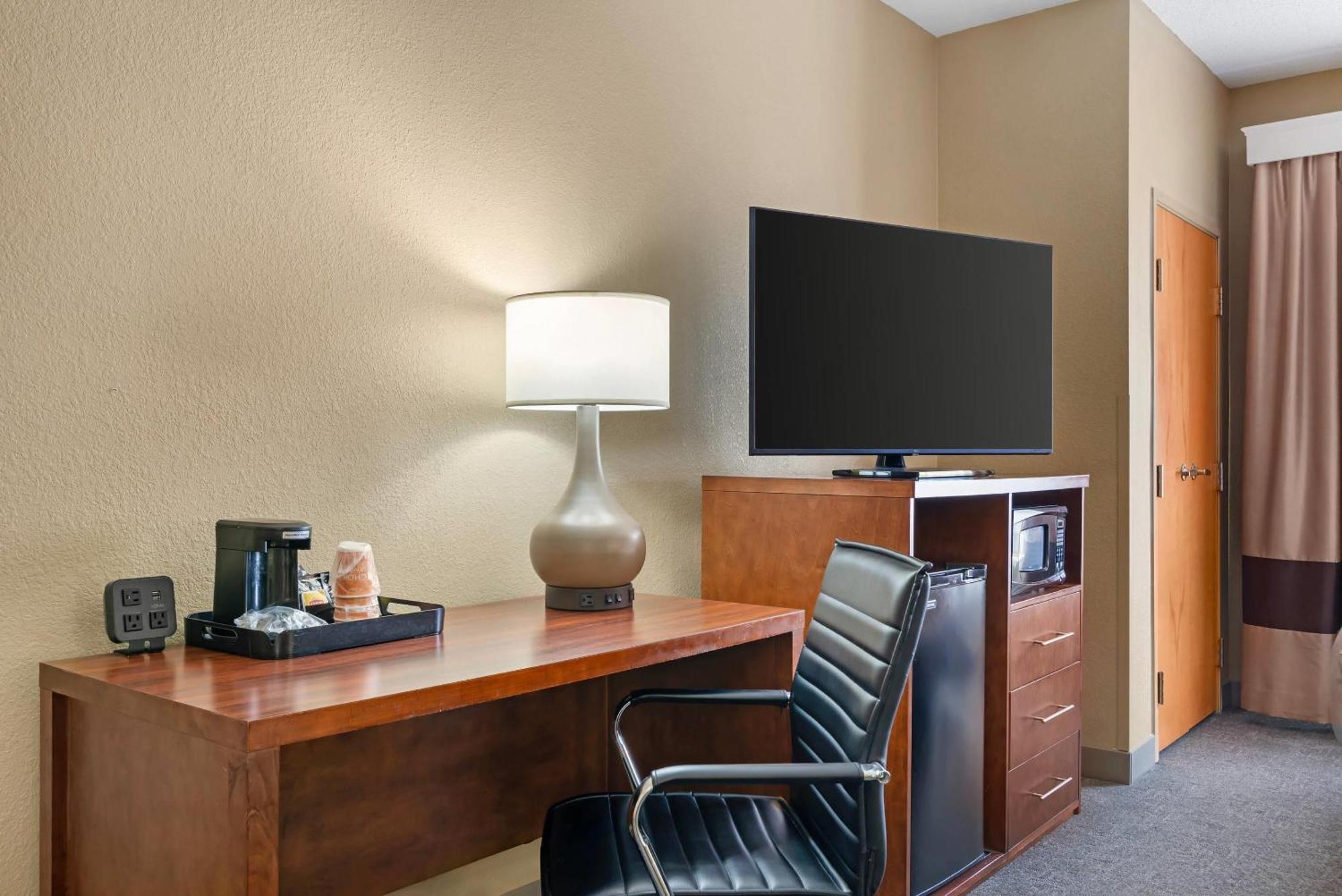 Comfort Suites Oxford I-20 Exit 188 Exterior foto