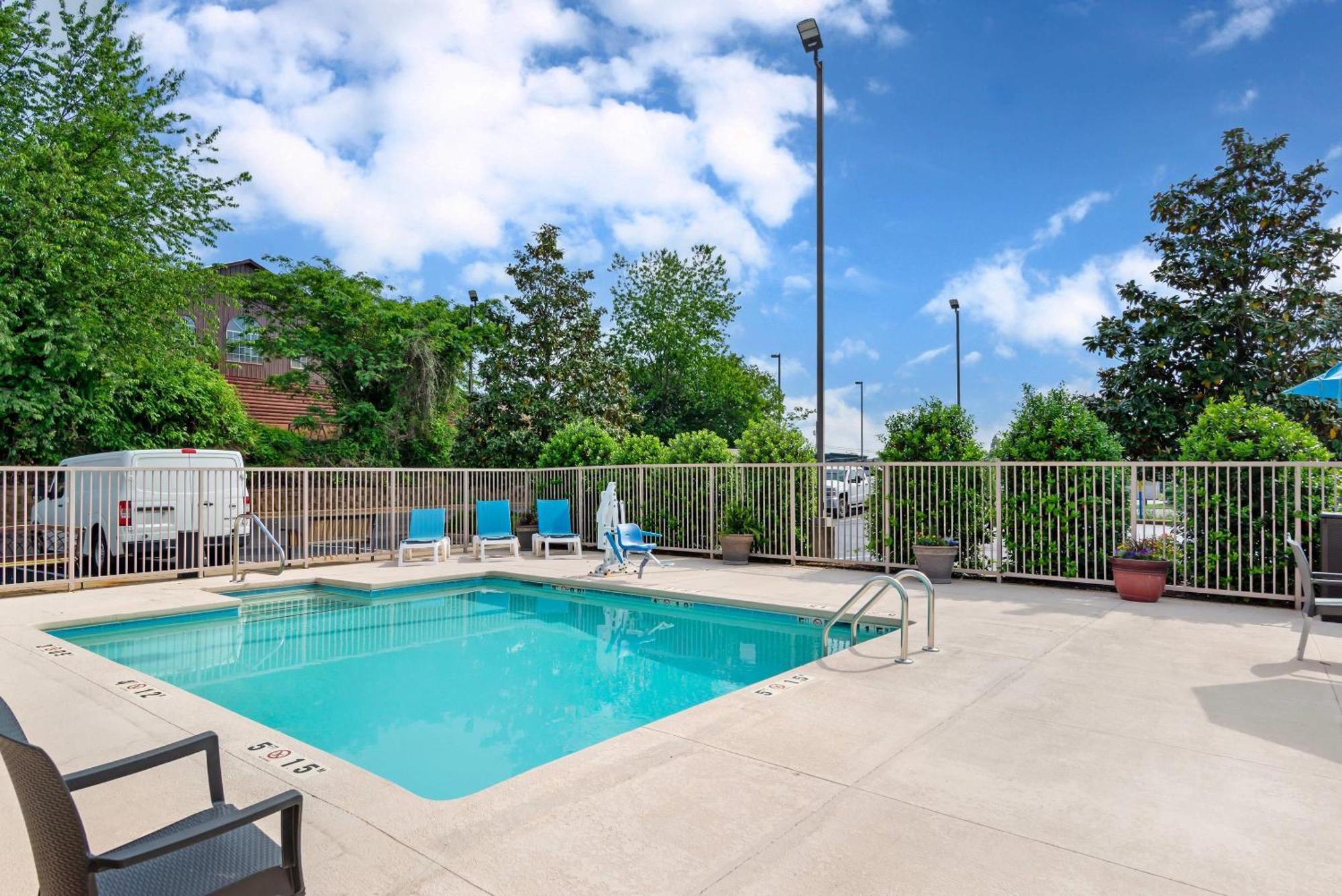 Comfort Suites Oxford I-20 Exit 188 Exterior foto